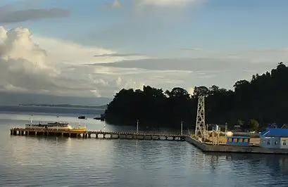 Menulis dan Melawan Sunyi dari Pinggiran Negeri